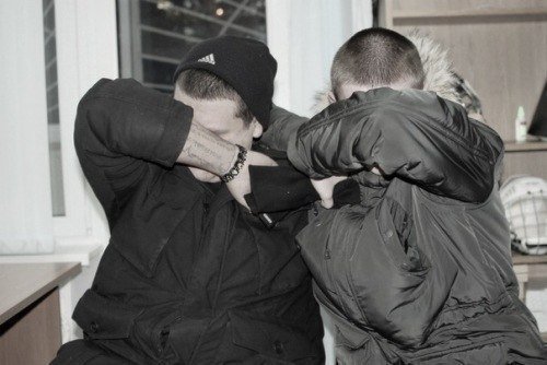 В Забайкалье выявили материалы, пропагандирующие криминальную субкультуру АУЕ i11.fotocdn.net