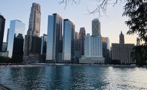 Дудаков: Американские женщины больше мужчин подвержены «чемоданным настроениям»