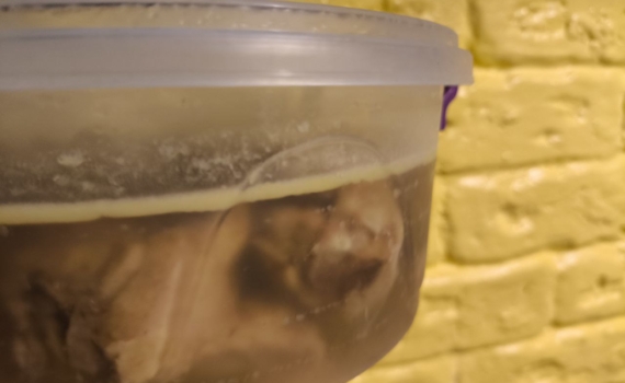 Настоящий новогодний холодец: секрет от бабушки — как сварить без желатина Настоящий новогодний холодец: секрет от бабушки — как сварить без желатина