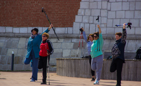 Как убрать дряблость рук в зрелом возрасте: эффективные упражнения — не выходя из дома за 10 минут Как убрать дряблость рук в зрелом возрасте: эффективные упражнения — не выходя из дома за 10 минут