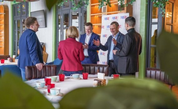 Дмитрий Синяев собрал на политический бранч в Туле представителей ЕР, СР, Дмитрий Синяев собрал на политический бранч в Туле представителей ЕР, СР,