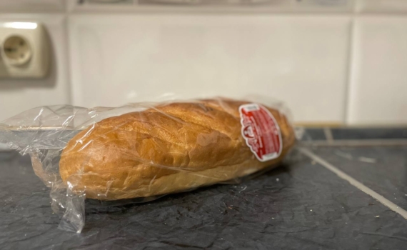 Срезать и съесть или выбросить? Вся правда о плесени на продуктах Срезать и съесть или выбросить? Вся правда о плесени на продуктах