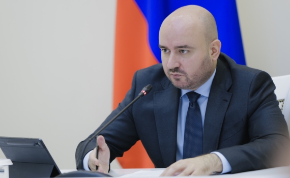 Вячеслав Федорищев поручил разработать дополнительные меры по контролю цен на АЗС Вячеслав Федорищев поручил разработать дополнительные меры по контролю цен на АЗС